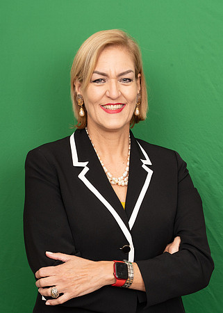 SNY06889
